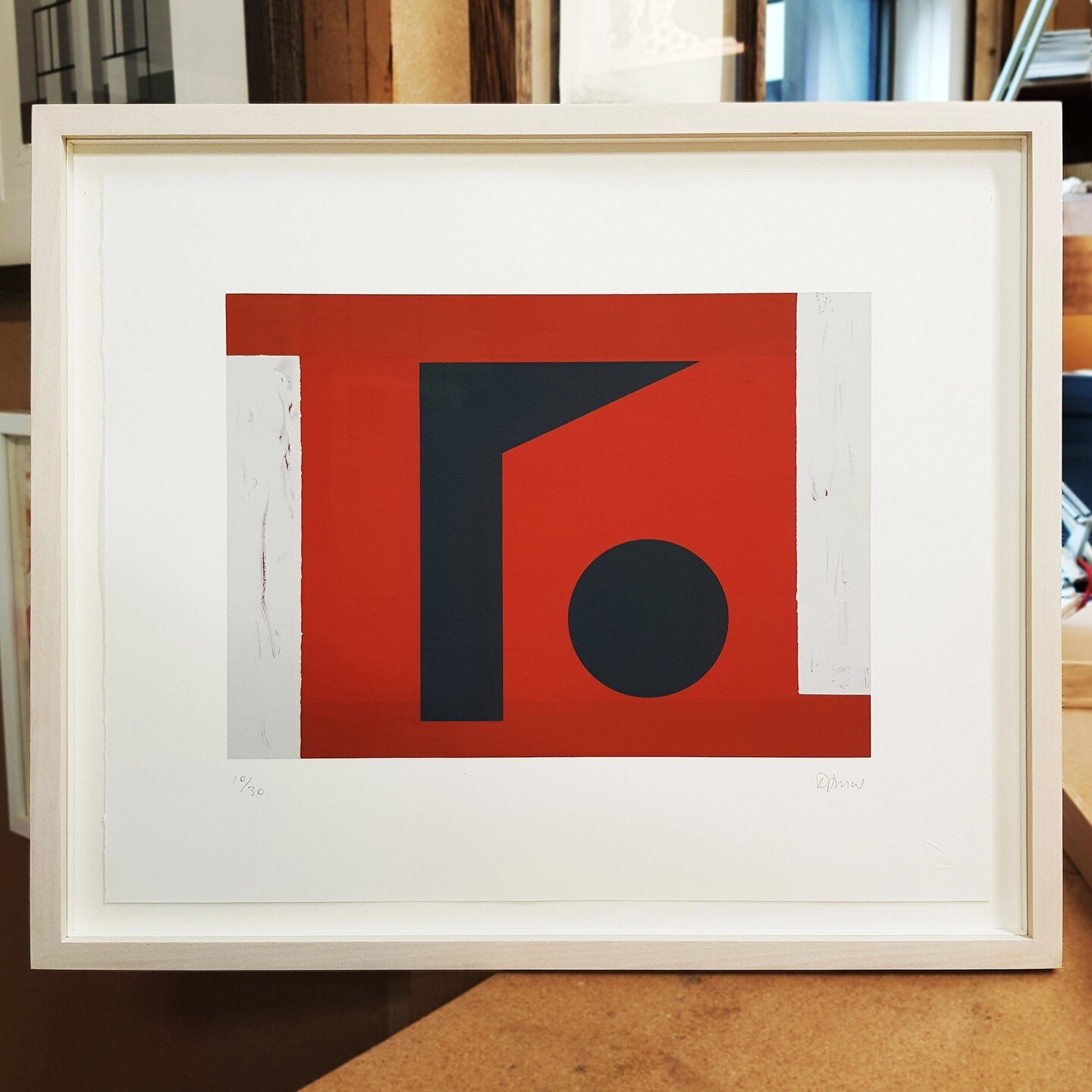 Frame: Tulip frame finished in limewax - 5 mm raised lay-on - anti-reflect glass⁠
⁠
We allowed the bold forms and colours to speak for themselves. The limewax lets the grain of the wood come through and softens the frame.⁠
⁠
Hatch Framing is offering