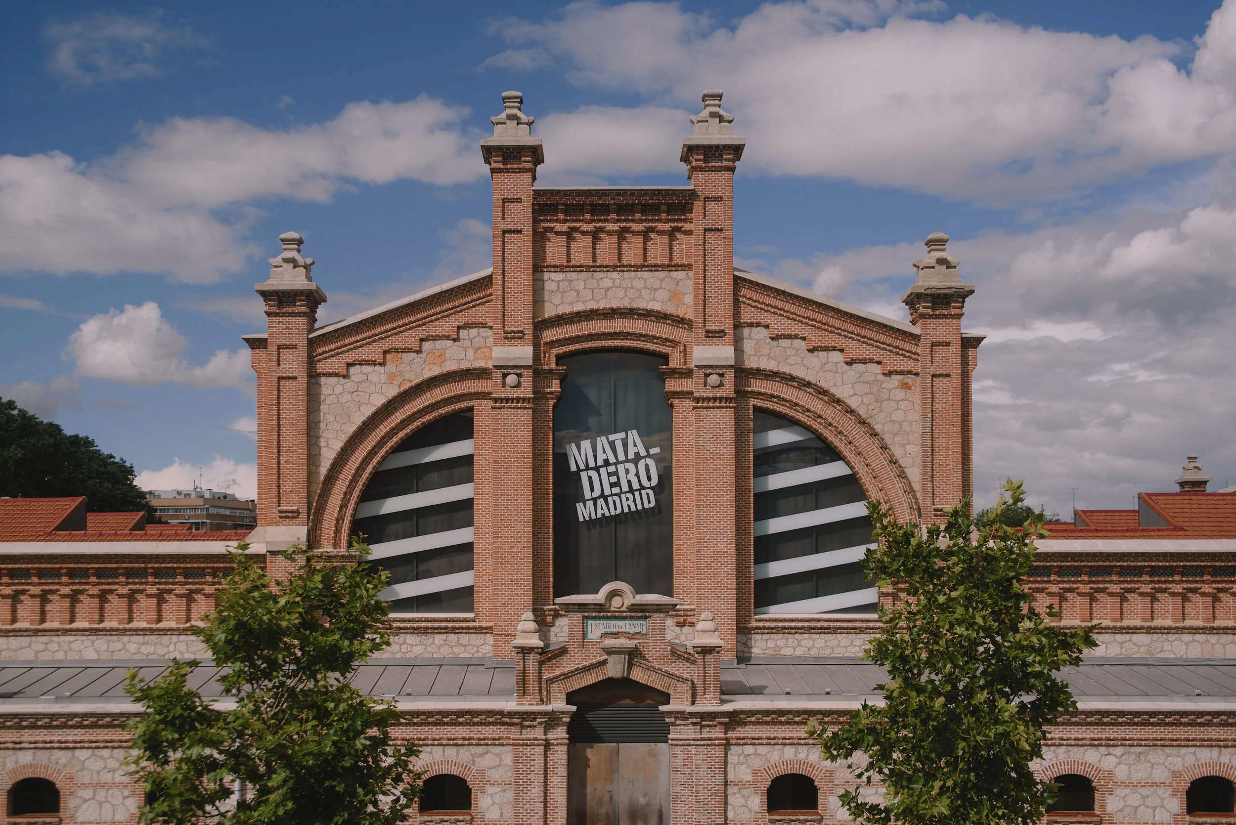 Matadero Madrid Rio preboda fotografia documental sin posados lifestyle lovesessions sesiondeamor fotografodeboda boda novia novio Asturias Cantabria Pais Vasco