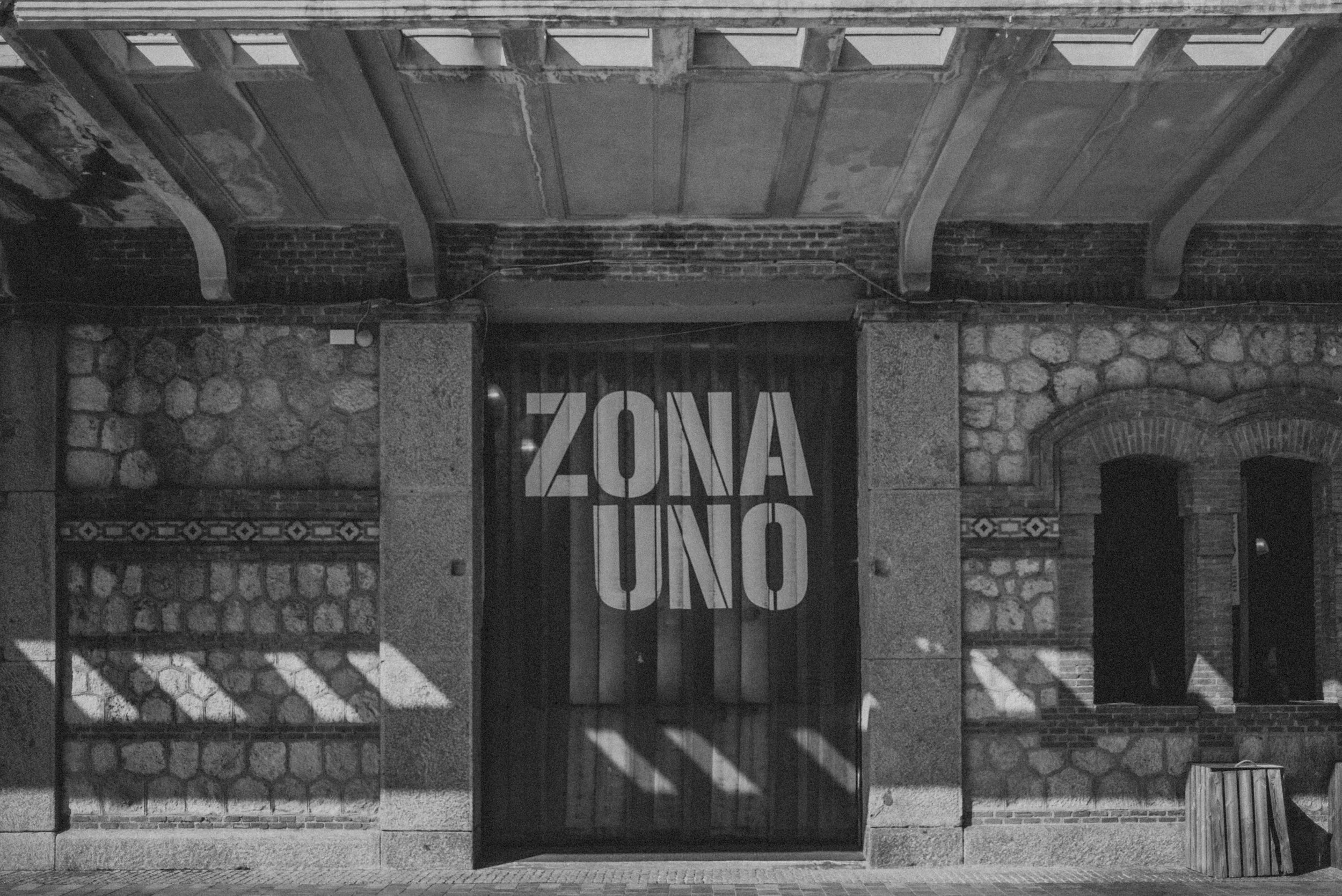 Matadero Madrid Rio preboda fotografia documental sin posados lifestyle lovesessions #matadero Roberto Sotodosos fotografodeboda