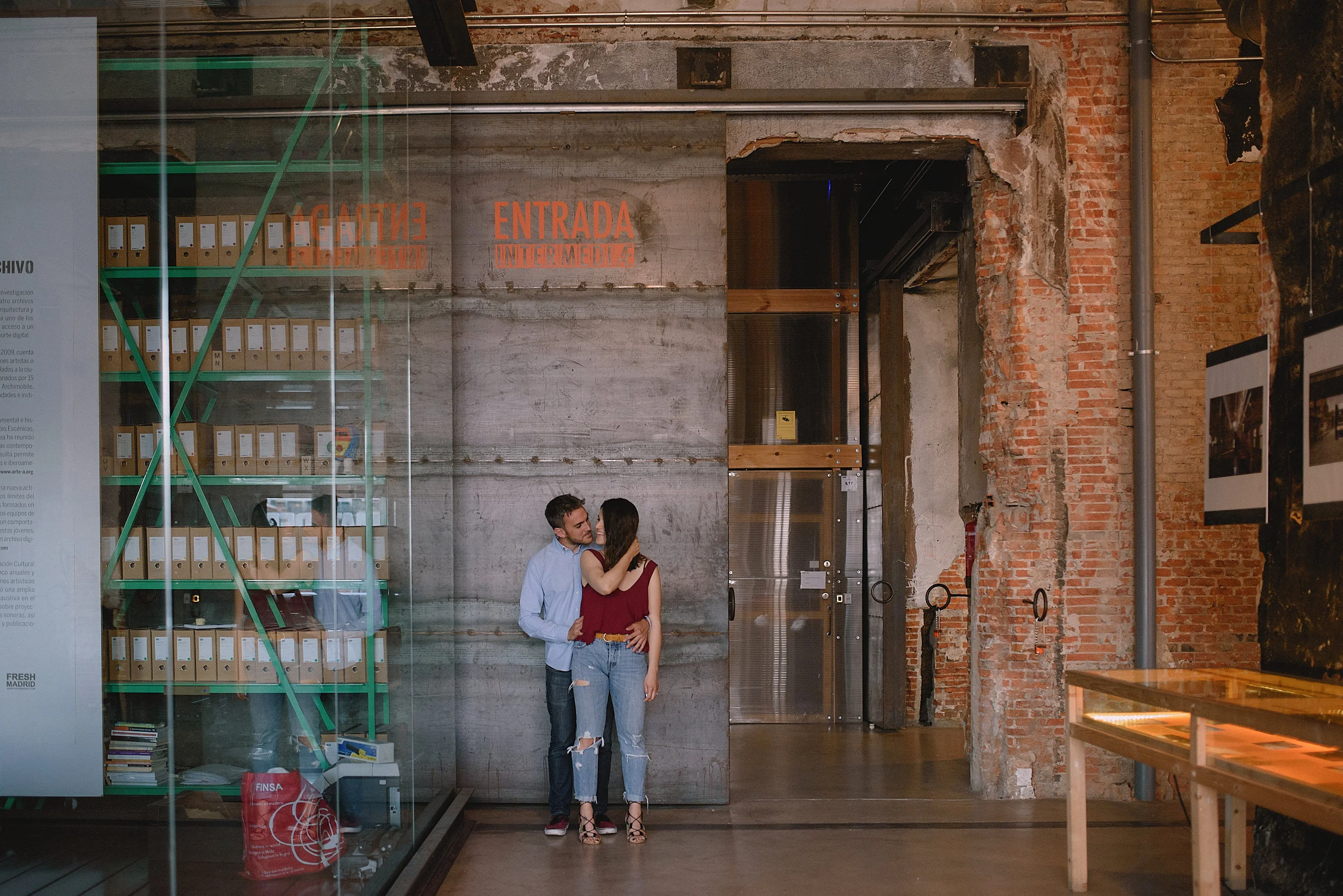 Matadero Madrid Rio preboda fotografia documental sin posados lifestyle lovesessions #matadero fotografodeboda