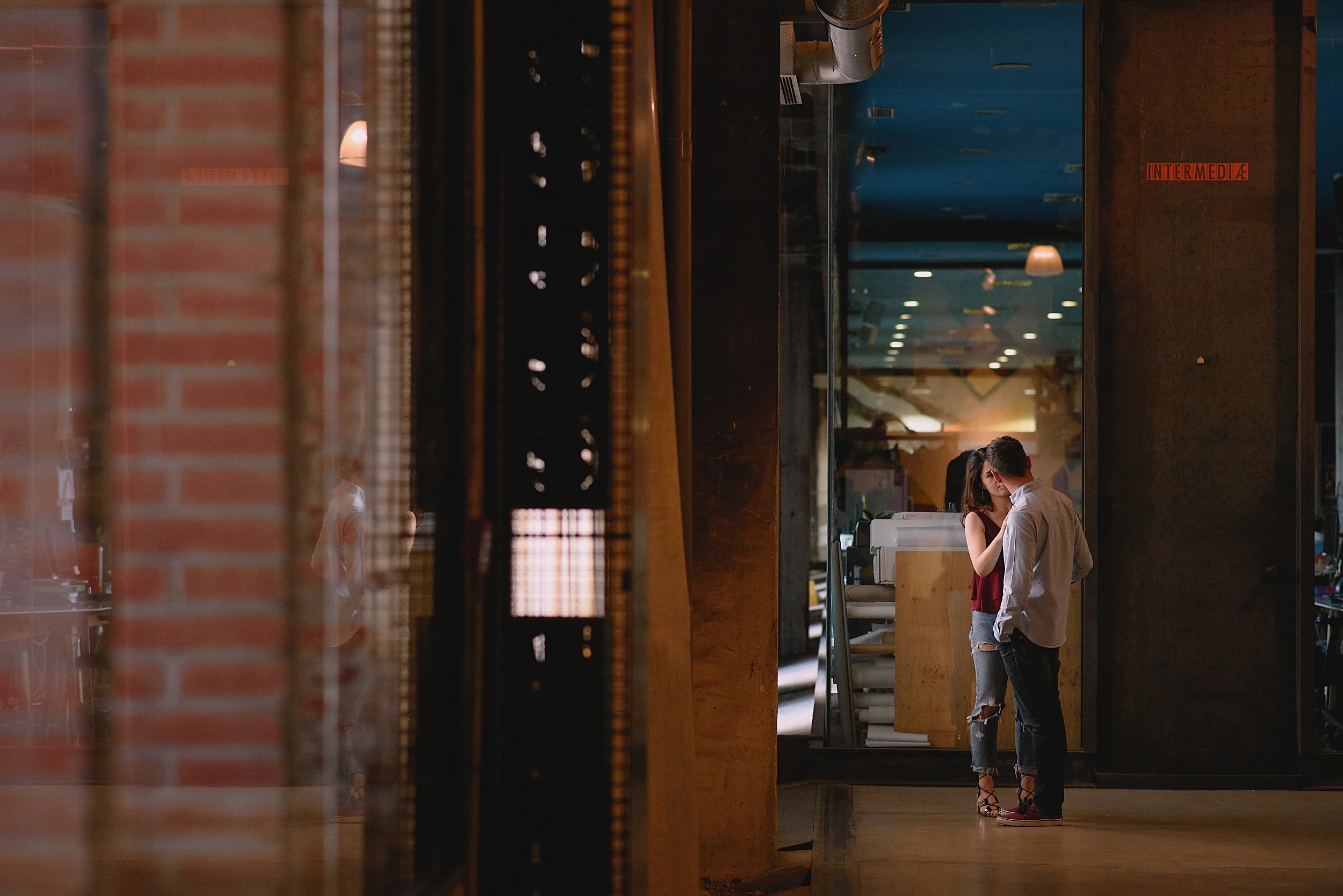 Matadero Madrid Rio preboda fotografia documental sin posados lifestyle lovesessions #matadero  fotografodeboda