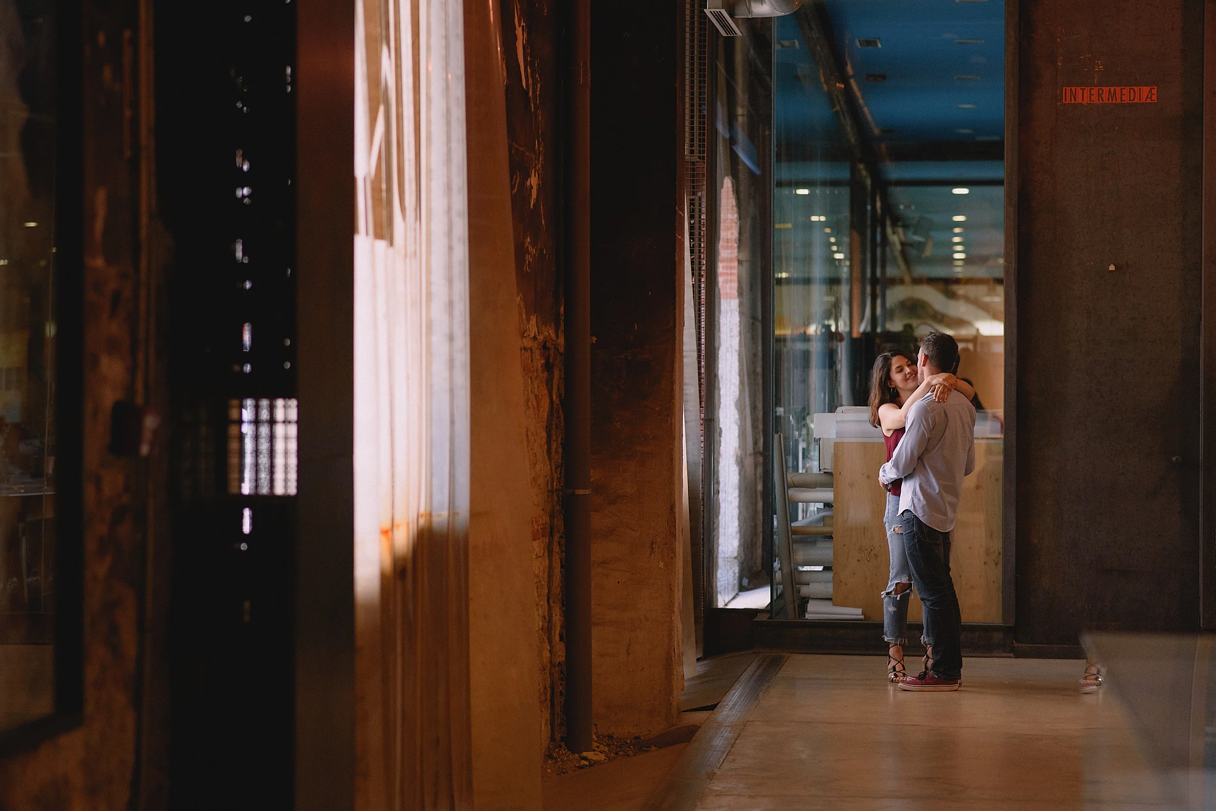Matadero Madrid Rio preboda fotografia documental sin posados lifestyle lovesessions #matadero  fotografodeboda