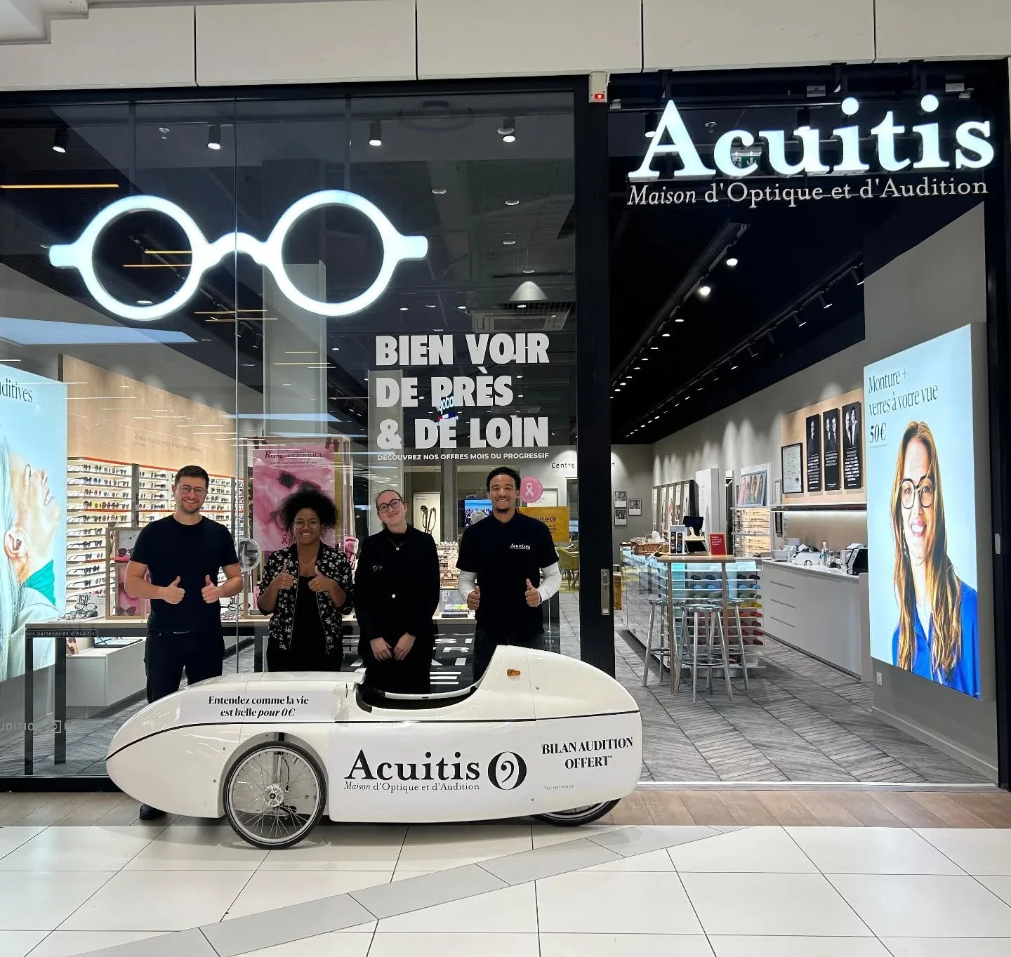Aujourd'hui, c'est Evreux ! En op&eacute;ration Fitcar chez Acuitis 👓👂🏻
Une belle journ&eacute;e de g&eacute;n&eacute;ration de trafic en point de vente et de sensibilisation aux probl&egrave;mes de vue et d'audition !
