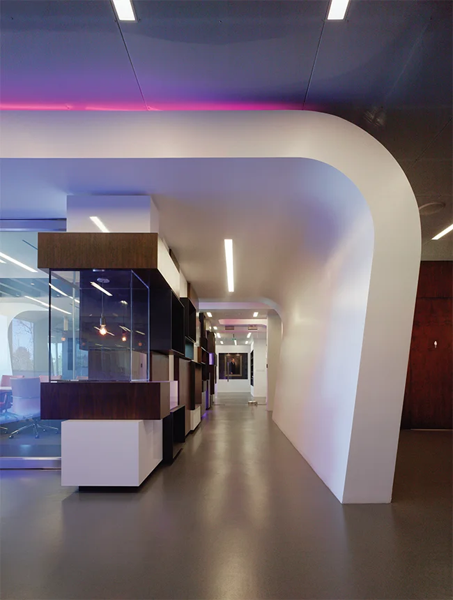 Intermedia_-2.jpg