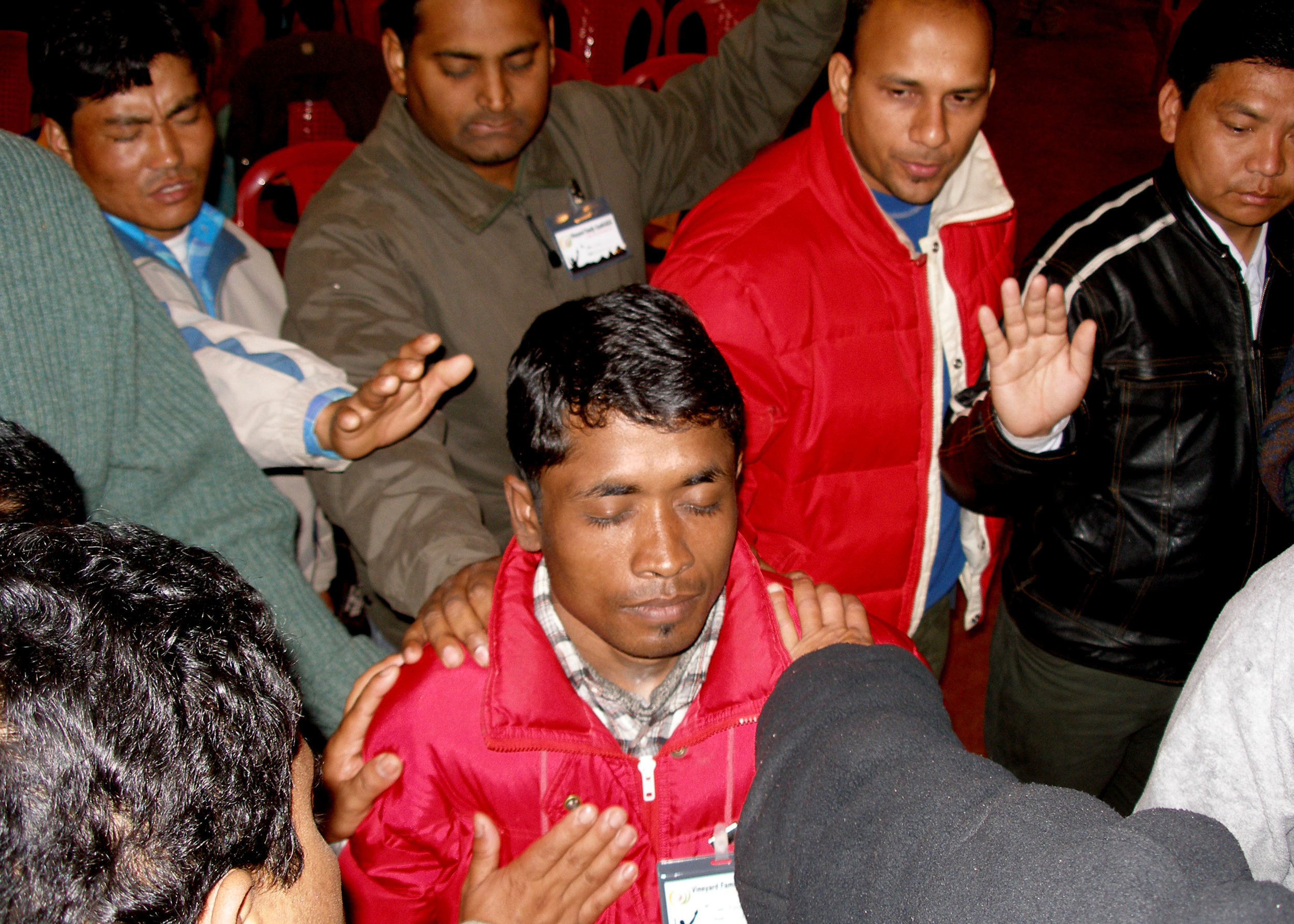 INDIA+-+Group+praying+over+a+man.jpg