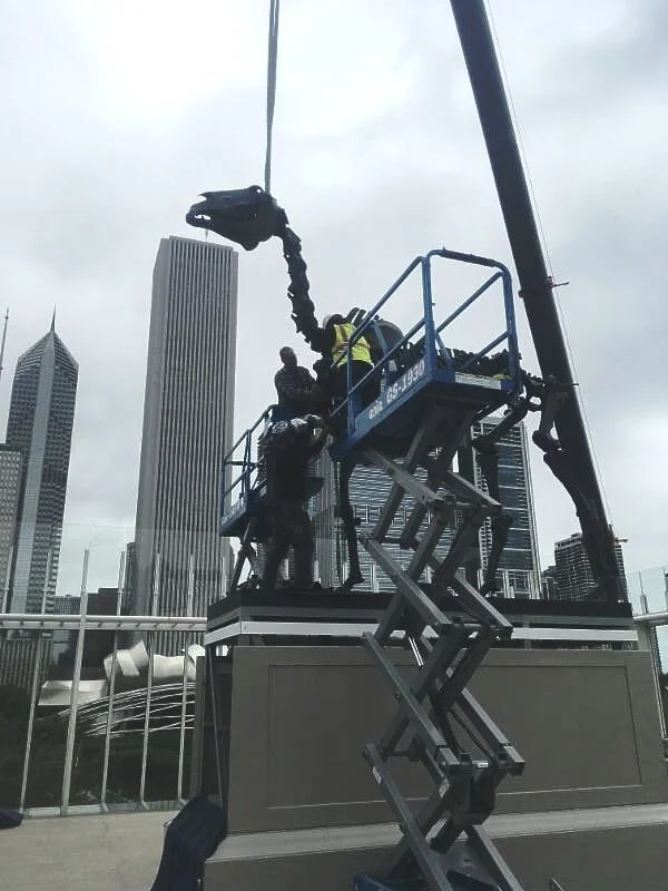 Hans Haacke, "GIFT HORSE"