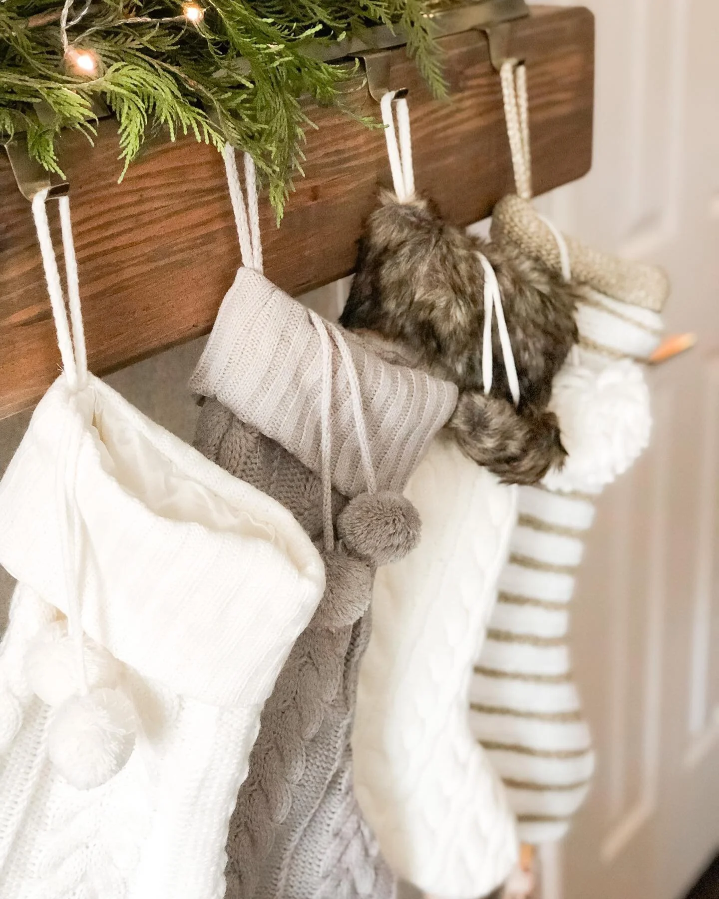 No Holiday decor for us this year&hellip; but I love seeing everyone else&rsquo;s! (And looking back on my own from previous years!) What is your favorite area to decorate this time of year? Mine is the mantle for sure! #styledwithlife 

Follow my sh