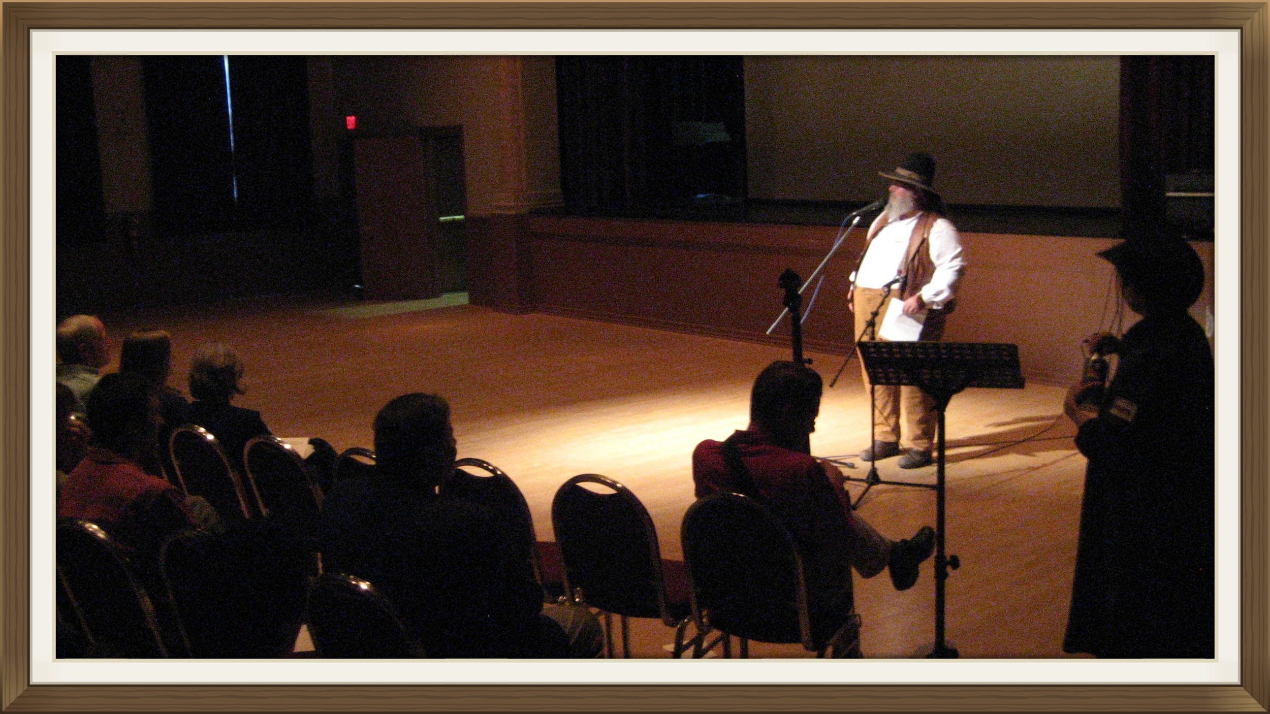 Tony Norris introducing the art and artists.