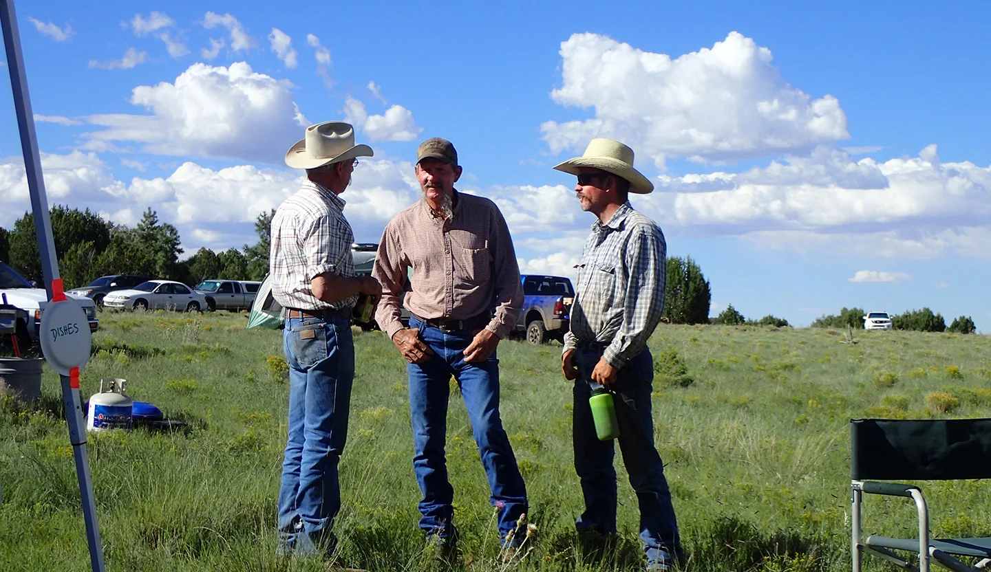 Just some old cowboys shootin' the wind: Bob Prosser (–T–), Carl Birkemeyer, and Jeff Pace (Flying M). (Photo by Scott Thybony)