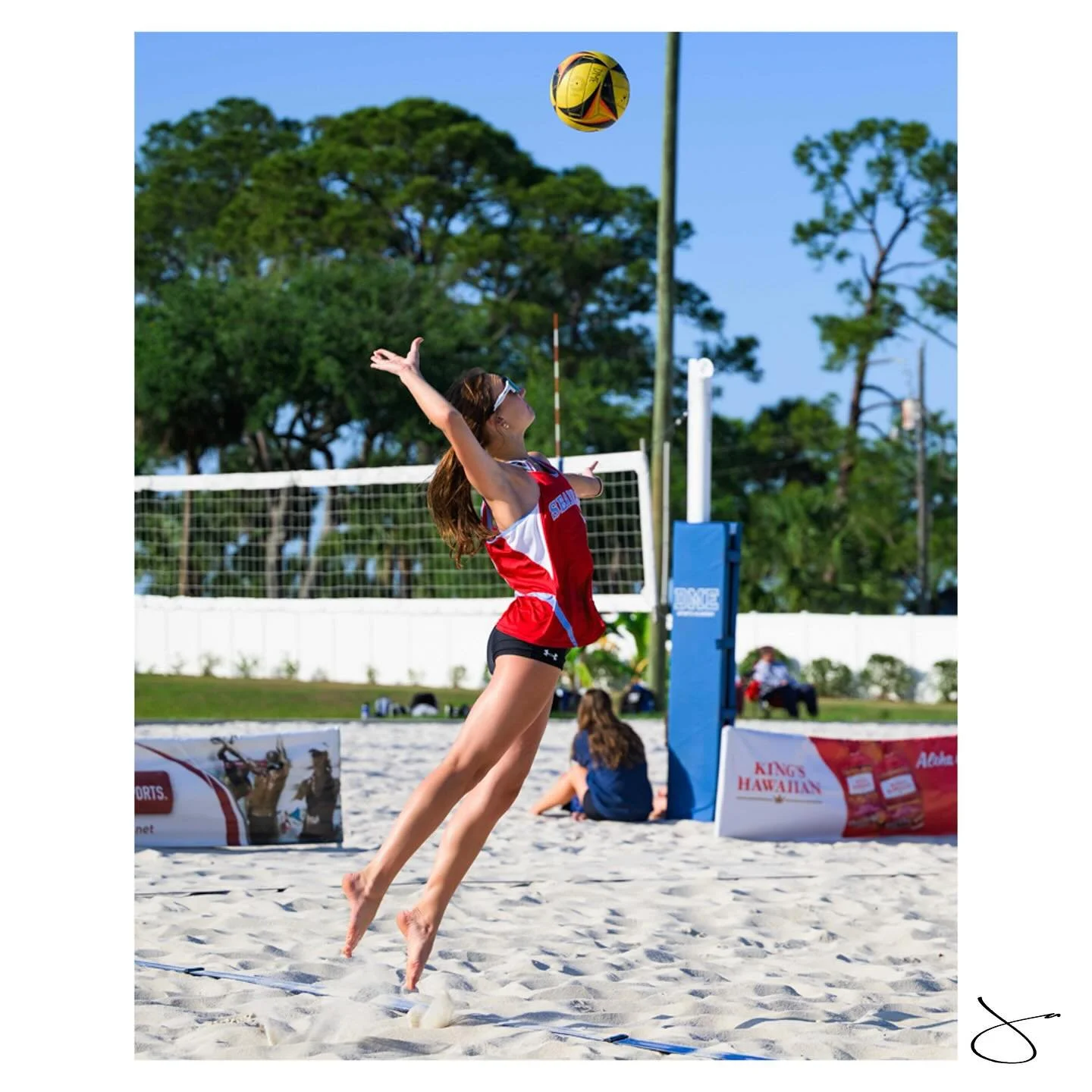 Beach volleyball with @seabreezevolleyball 📸🦀
#sportsphotography #ormondbeach #photographer