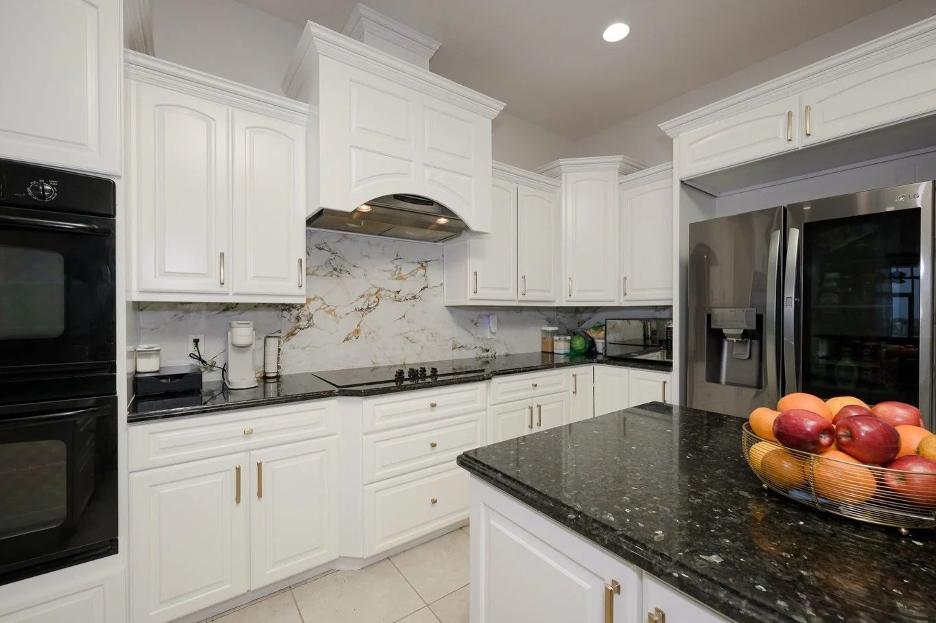 Kitchen remodel photos focused on clean lines and natural colors, so the work speaks for itself.