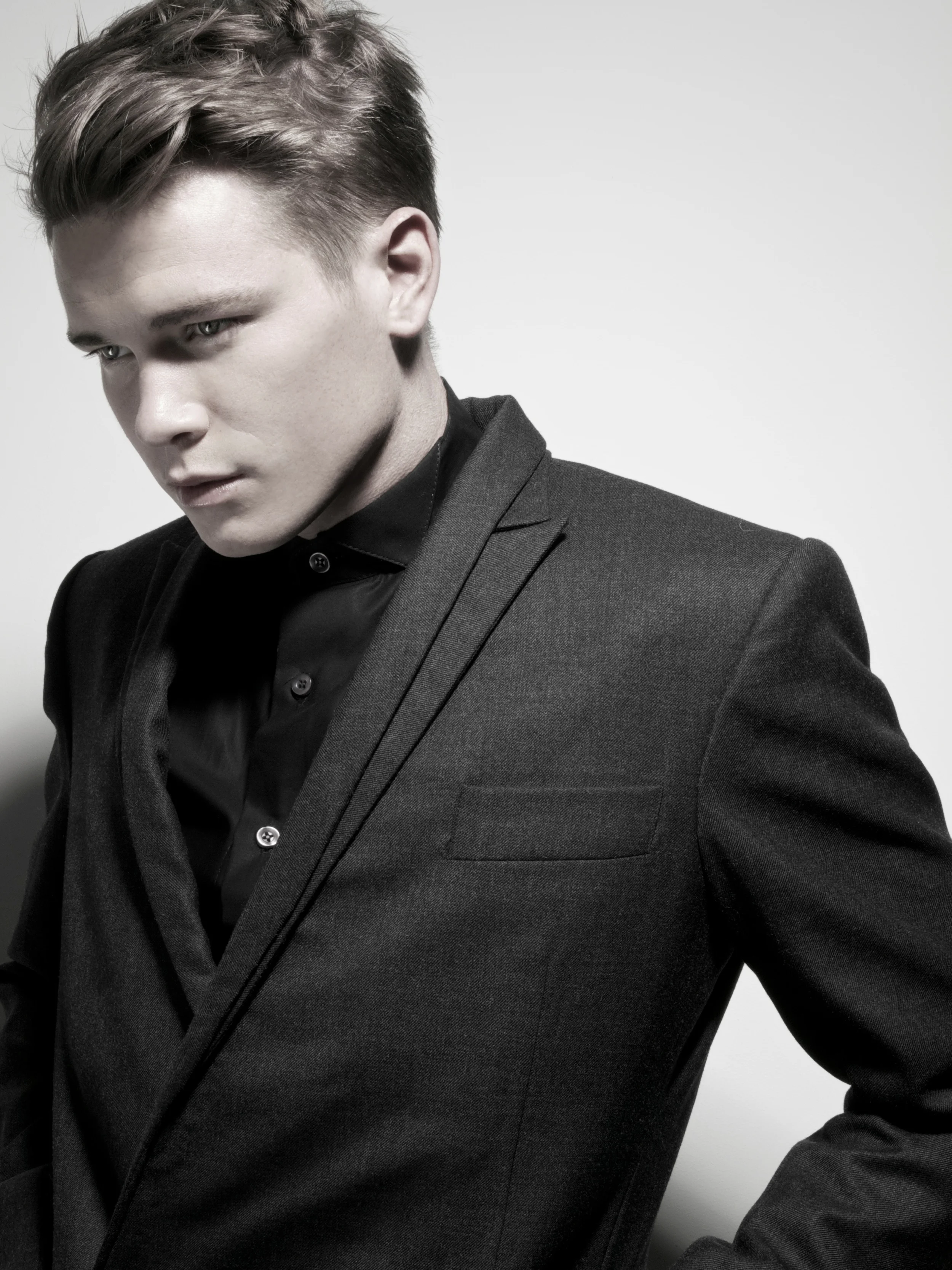 Fashion Retouch. Argon Magazine. For Aidan O' Neill.