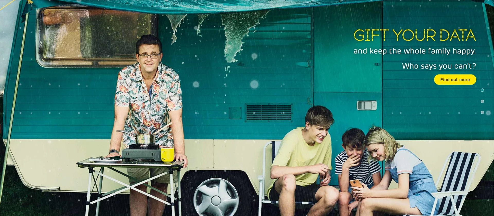 EE Data Family Gifting Campaign. Composite of multiple assets. Saatchi & Saatchi Agency.