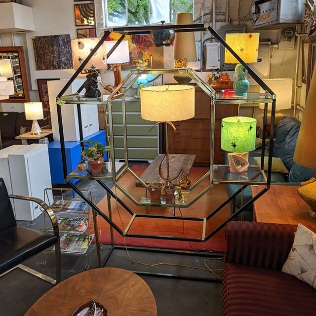 Beautiful etagere. Perfect for plants, lamps, art glass.