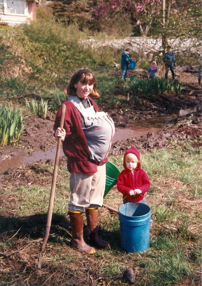 Unknown Creek Mom with two kids 4-21-91.jpg