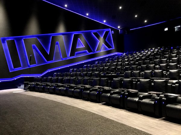 Вегас кинотеатр билеты. Luxe 2d Каро Авиапарк. Каро Вегас Кунцево IMAX. Каро 13 зал Блэк. Кинотеатр Каро 13 Кунцево зал IMAX.