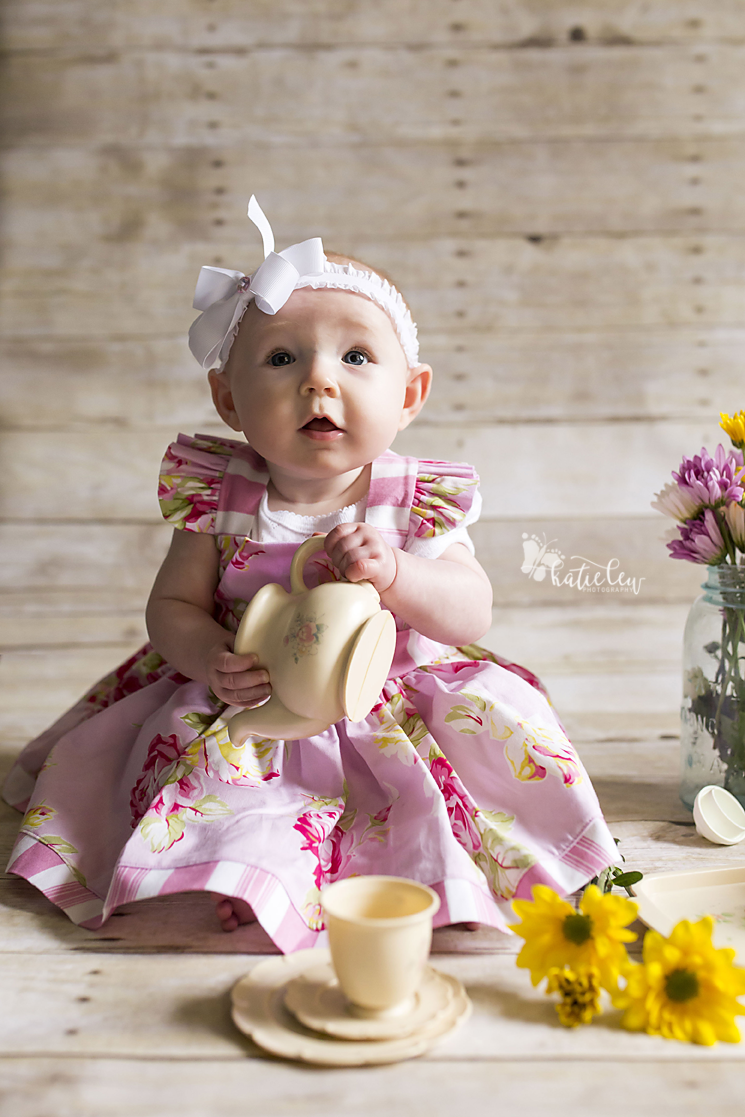 6 month baby photoshoot at home