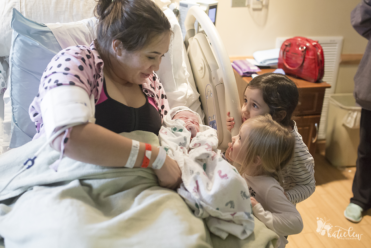 casein meets his sister's for the first time
