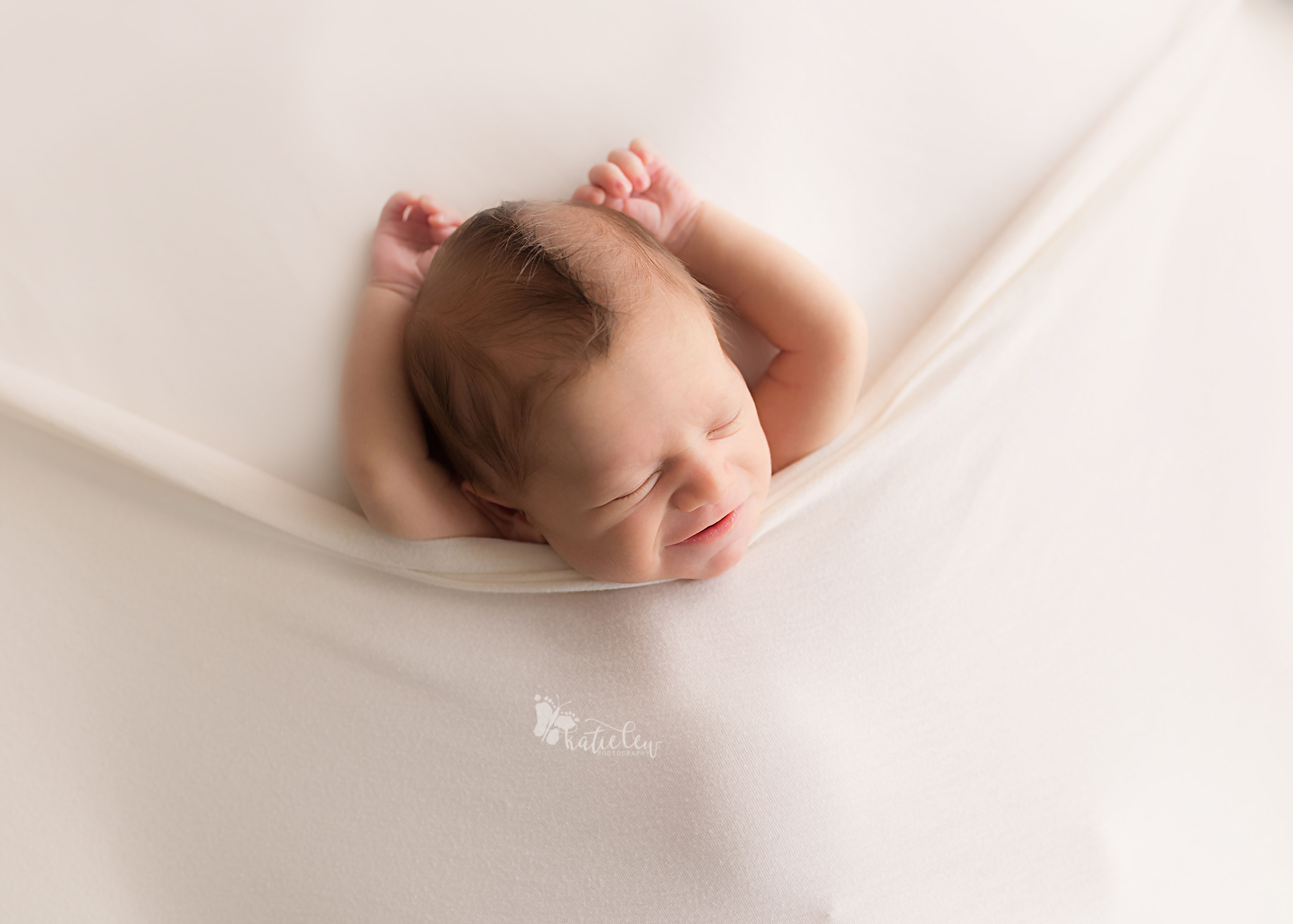 natural cream newborn pictures0.png