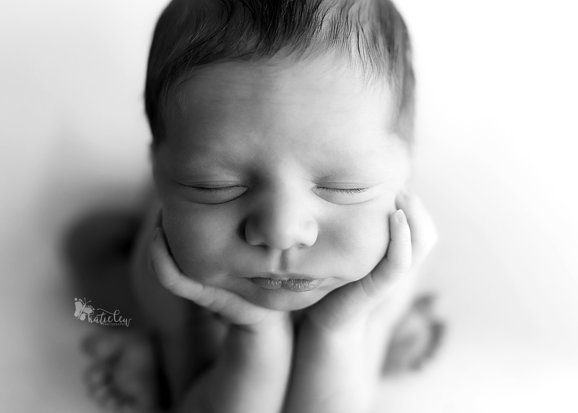 natural cream newborn pictures6.png
