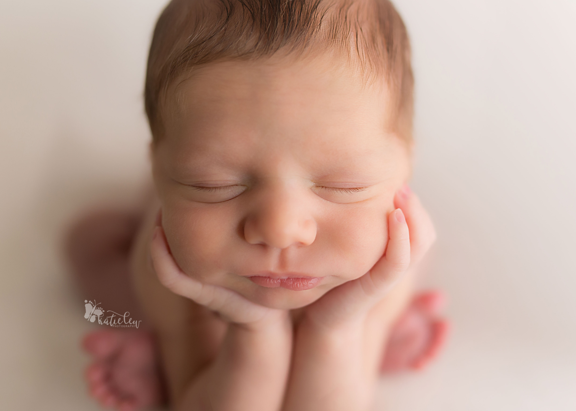 natural cream newborn pictures5.png