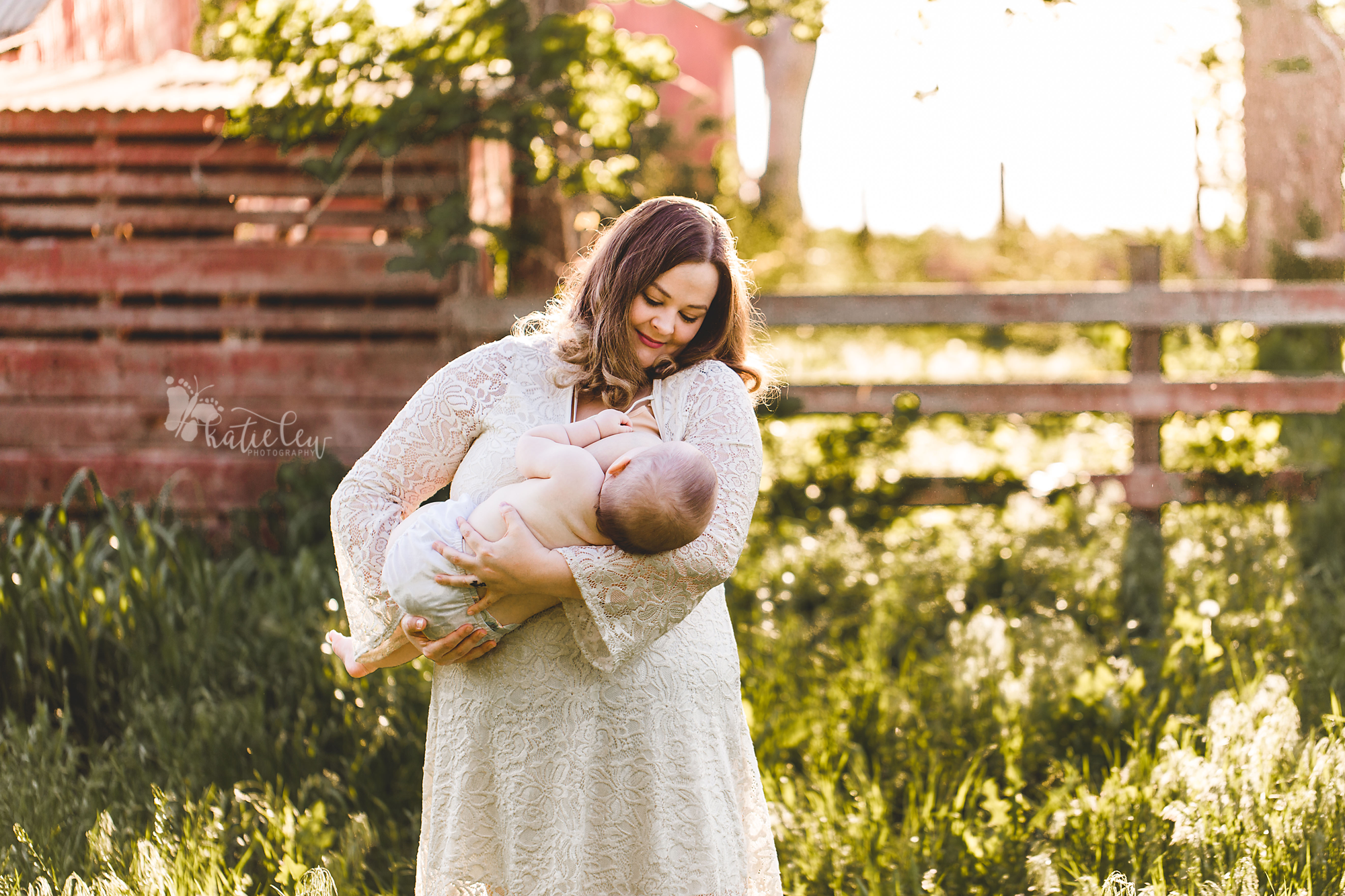 beautiful breastfeeding photo