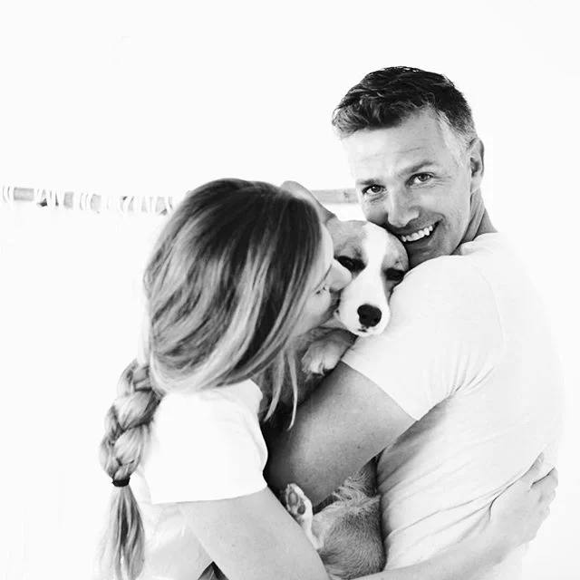 This is my quirky little family tribe. A pup sMother (think Beverly Goldberg smothering level) + a sweet British hubby with dashing good looks + a sassy corgi called Millie. We do life together - side by side - all day errday. I wouldn't have it any other way. 💕 I'm a full believer in embracing the unique charms that make you YOU! It's easy to compare what your life "should" look like to the reality you live in. But the truth is, the real and raw always wins! What's your favorite part about what makes you YOU? I'd love to hear from you! 😘 #jkinstachallenge