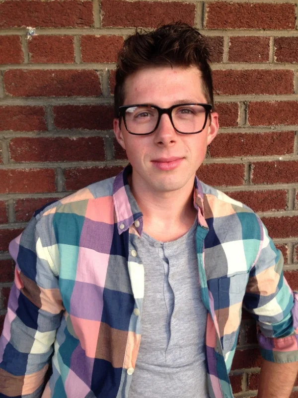 Cazey in whiskey tortoise Cass frames . He's almost perfected his model poise here.