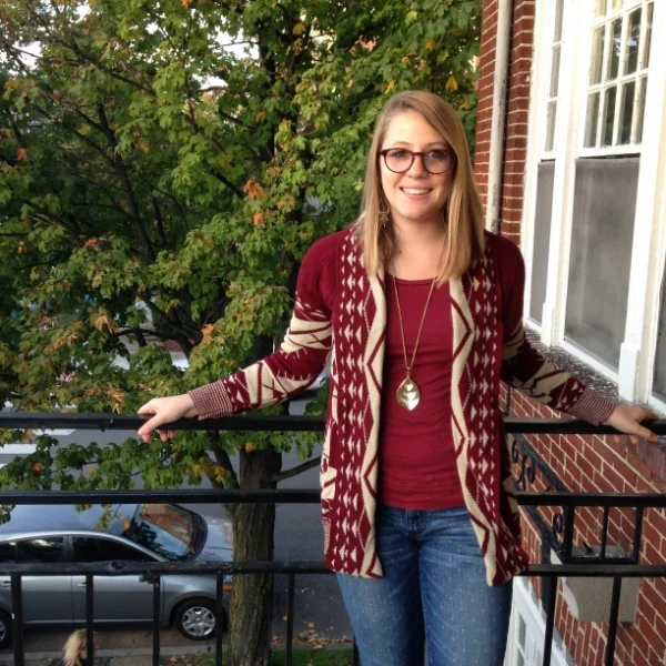The scarlet tortoise Percey frames again. Because they da best. At least when you're wearing red.