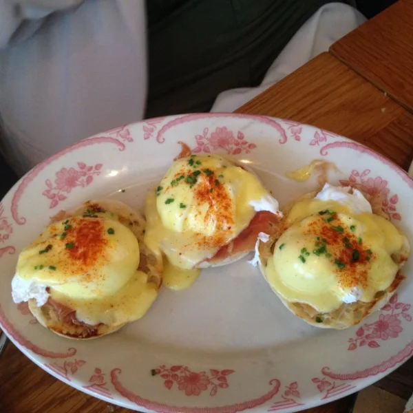 Huevos benedictinos (if that's not obvious).