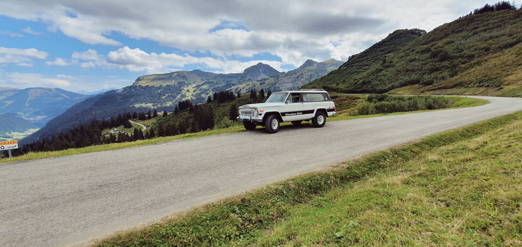 fotorjeep-cherokee-chief-1978-chatel-france-shooting-35.jpg