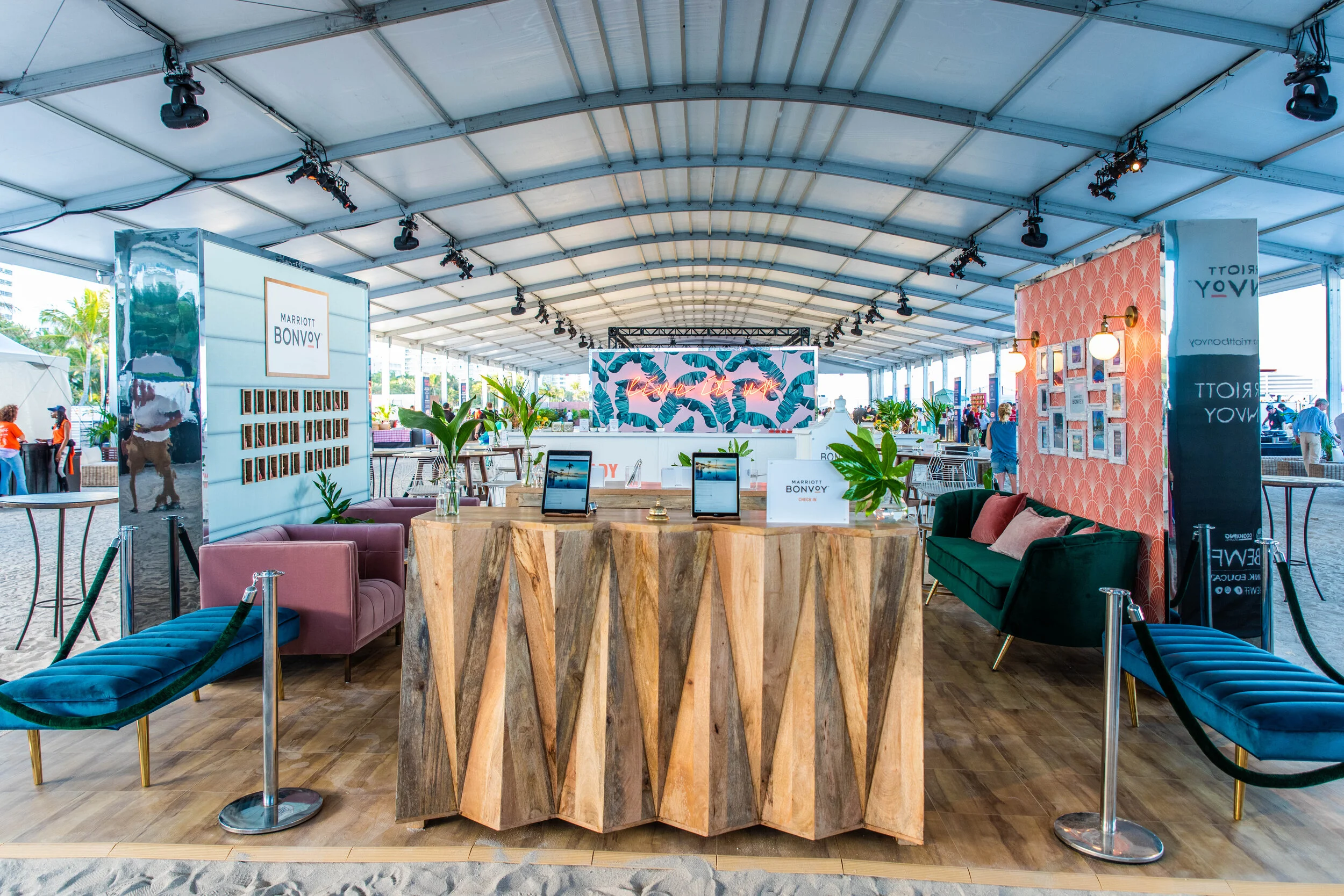 By Carlos Aristizabal DSC_4997.JPG