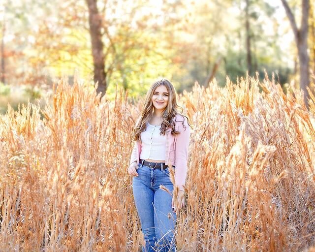 Brighter days are to come 🌸🌿
.
.
.
.
.
.
.
#portraits #batmitzvah #batmitzvahportraits #houstonseniorphotos #houstonphotographer #houstonportraitphotographer #houstonportraits #houstonheightsportraits  #makeportraits #texasphotographer #houstonheig