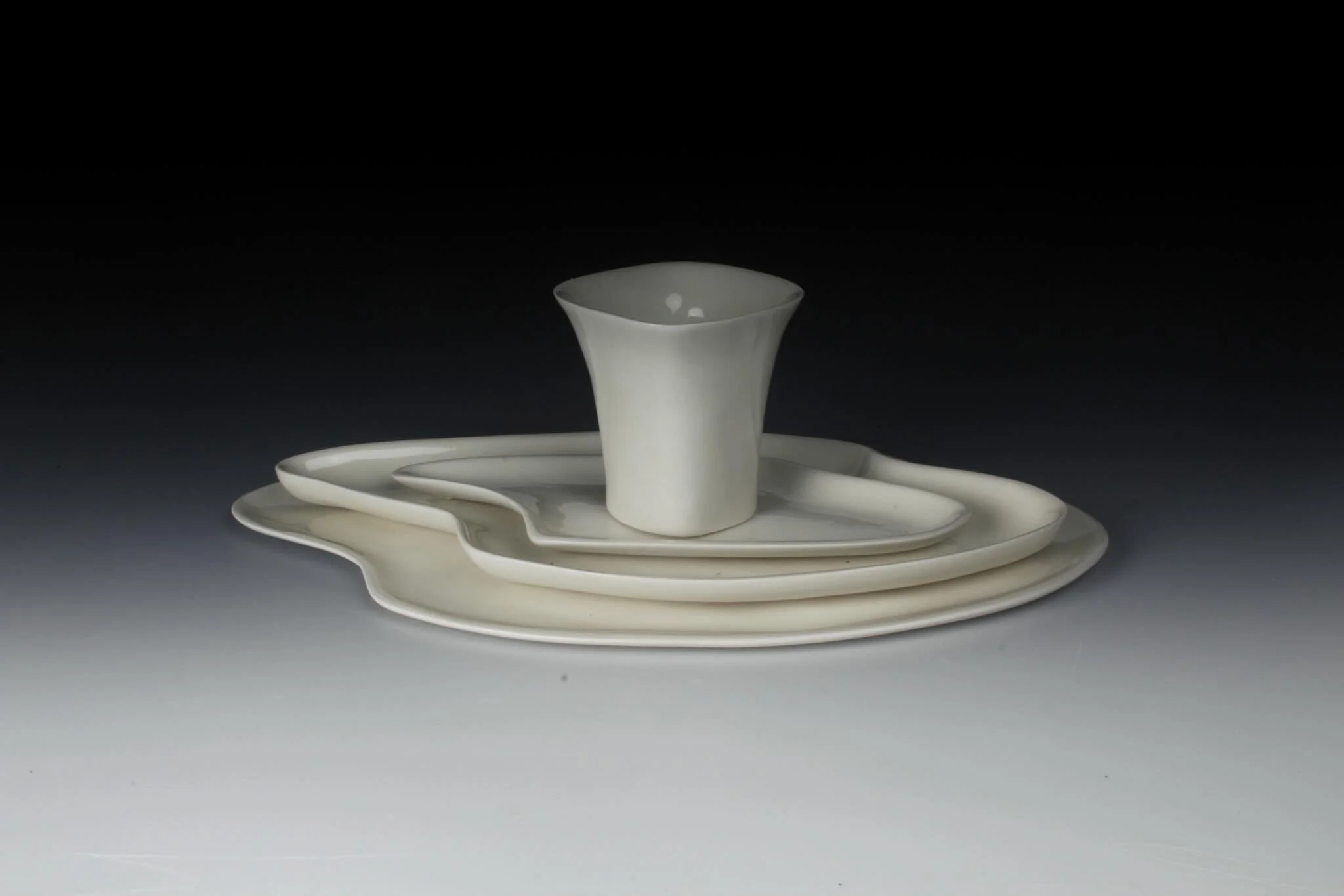 ✨ Faculty Spotlight: Heather Mae Erickson! ✨
.
A Professor of Undergraduate and Graduate Ceramics/Studio Art and Area Coordinator of the Susan and Randall Parrrott Ward Endowed Ceramics Studio at Western Carolina University in Cullowhee, North Caroli