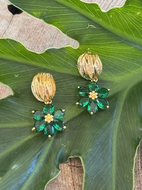 Walnut Earrings-Green