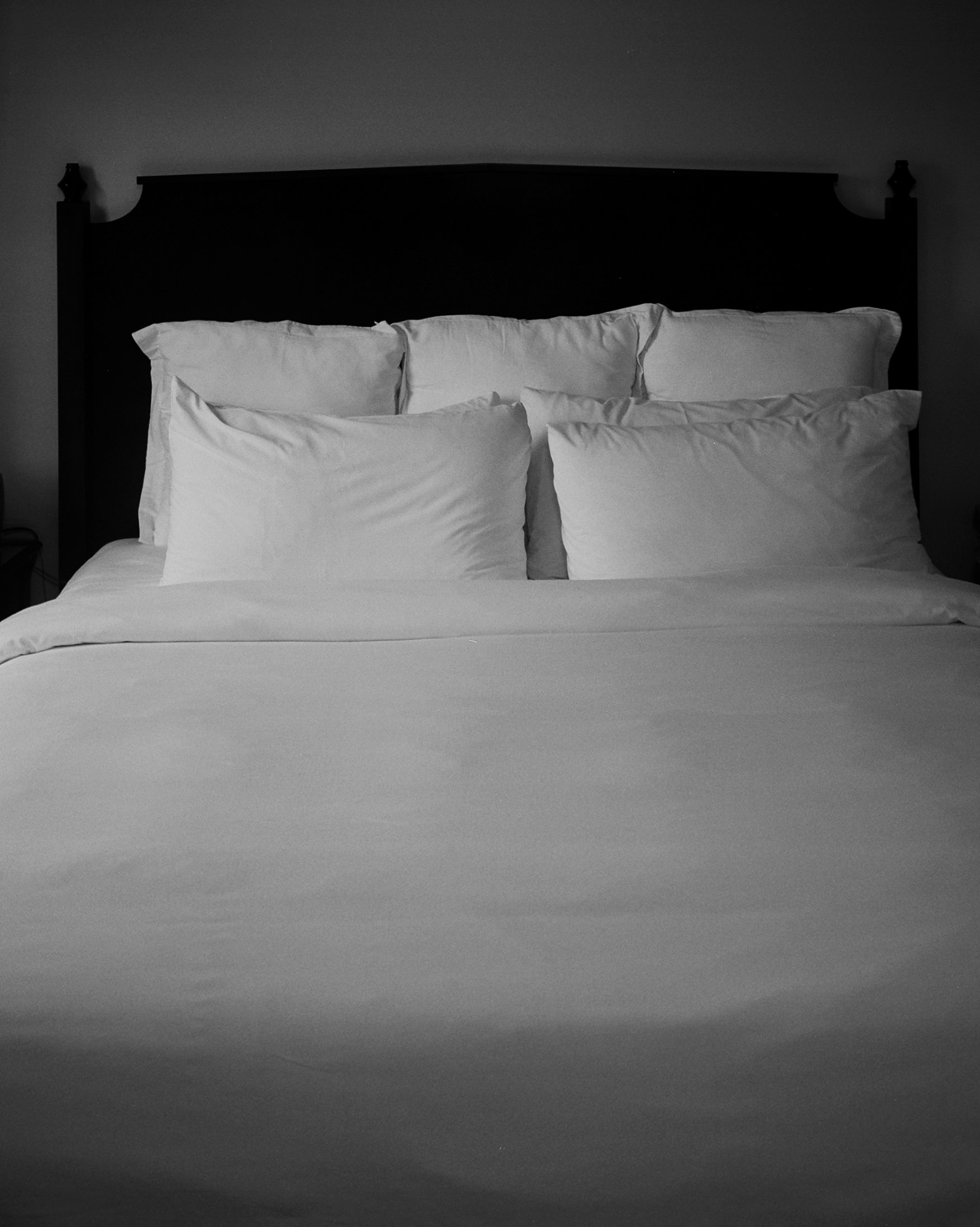 Hotel Bed 2011.jpg