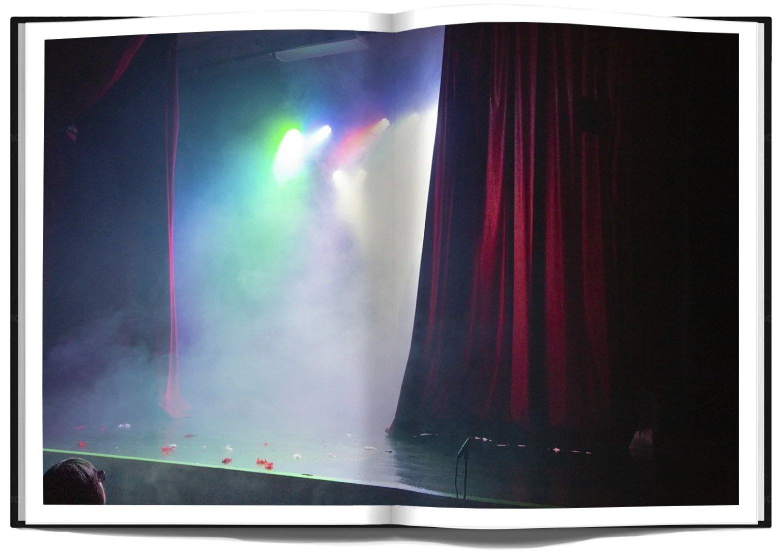 Subrosa brochure_7_Curtains_transparent.jpeg