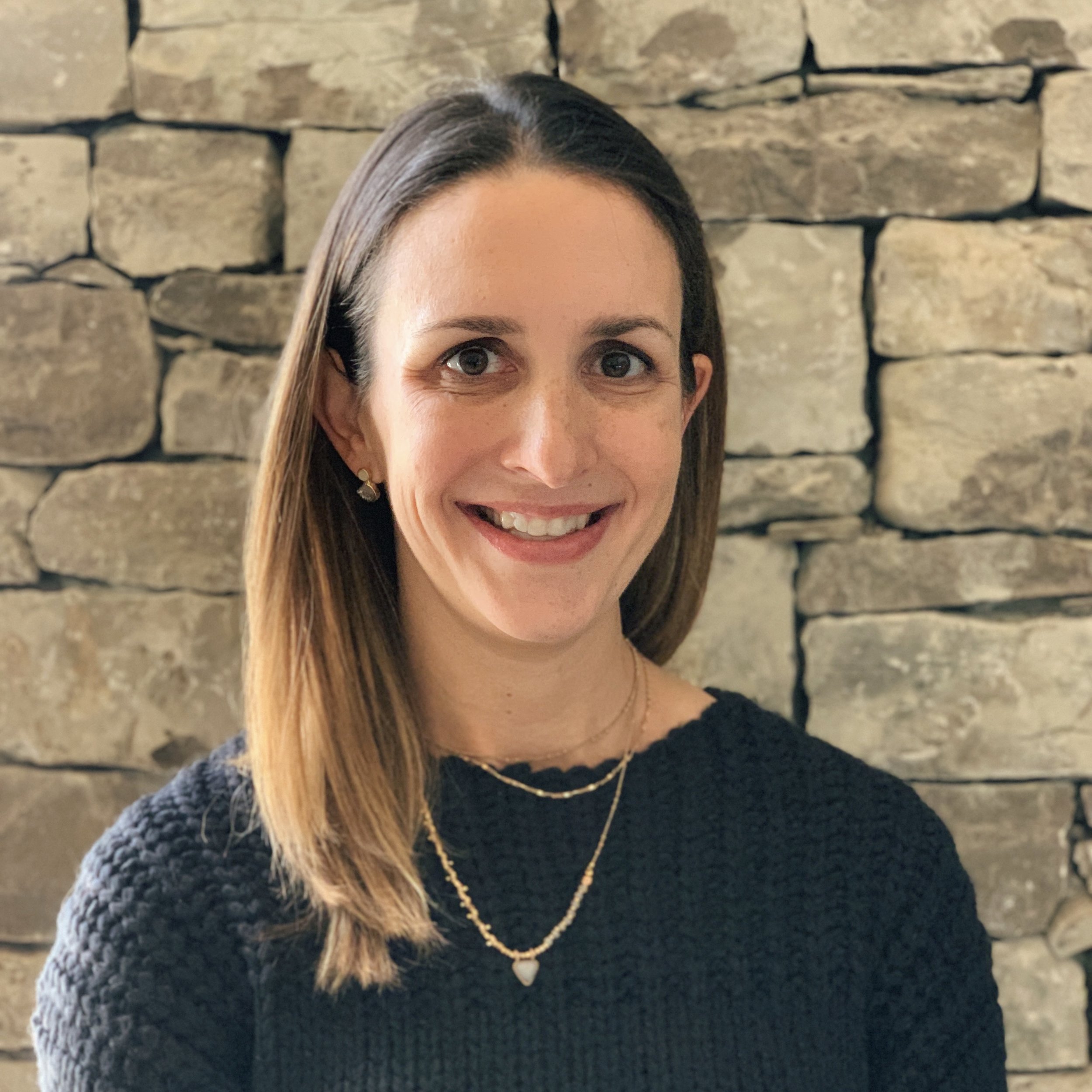 Mindy has a background in Corporate Finance. Her favorite spaces to organize are offices and pantries. In her spare time she enjoys traveling, spending time with her husband and son, and running as many miles on the local trails as possi