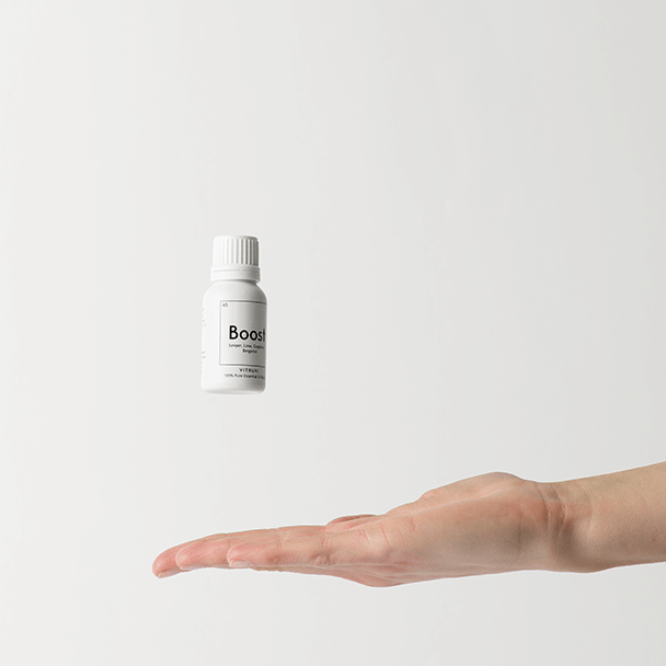 Boost-essential-oil-blend-hand_990x.png