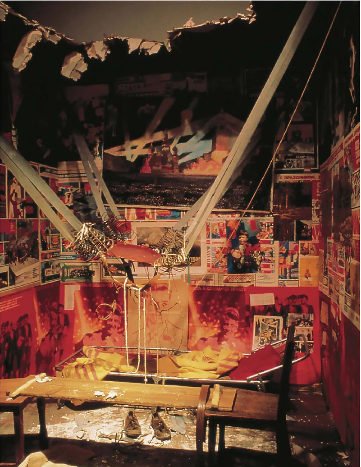 ILYA KABAKOV, ``THE MAN WHO FLEW INTO SPACE FROM HIS APARTMENT,`` 1985. CENTRE GEORGES POMPIDOU, PARIS. MUSÉE NATIONAL D’ART MODERNE/CENTRE DE CRÉATION INDUSTRIELLE. © ILYA & EMILIA KABAKOV.