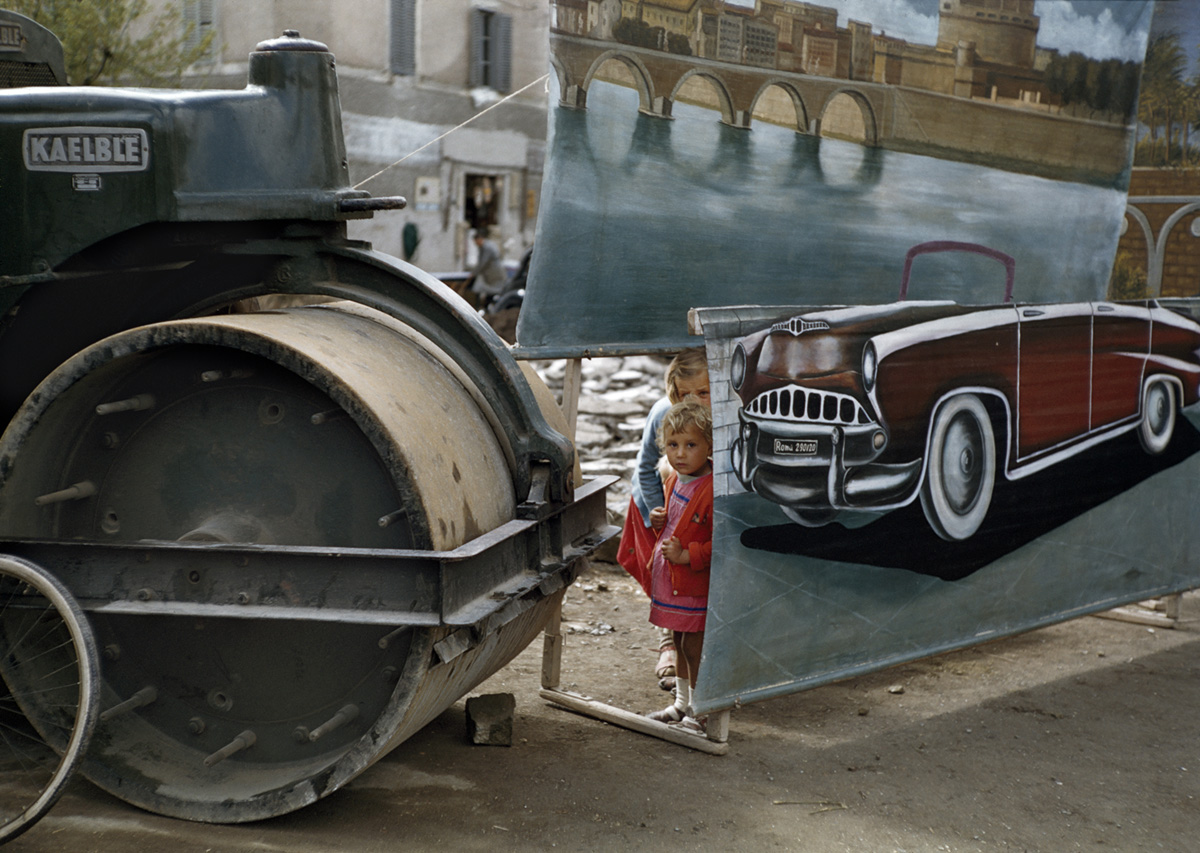 Girls-Behind-A-Car_TonyVaccaroStudio.jpg