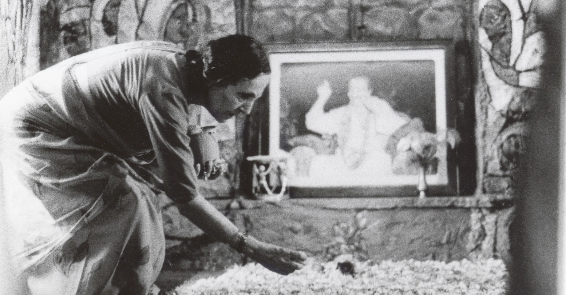 B&W Mehera in Samadhi .jpg