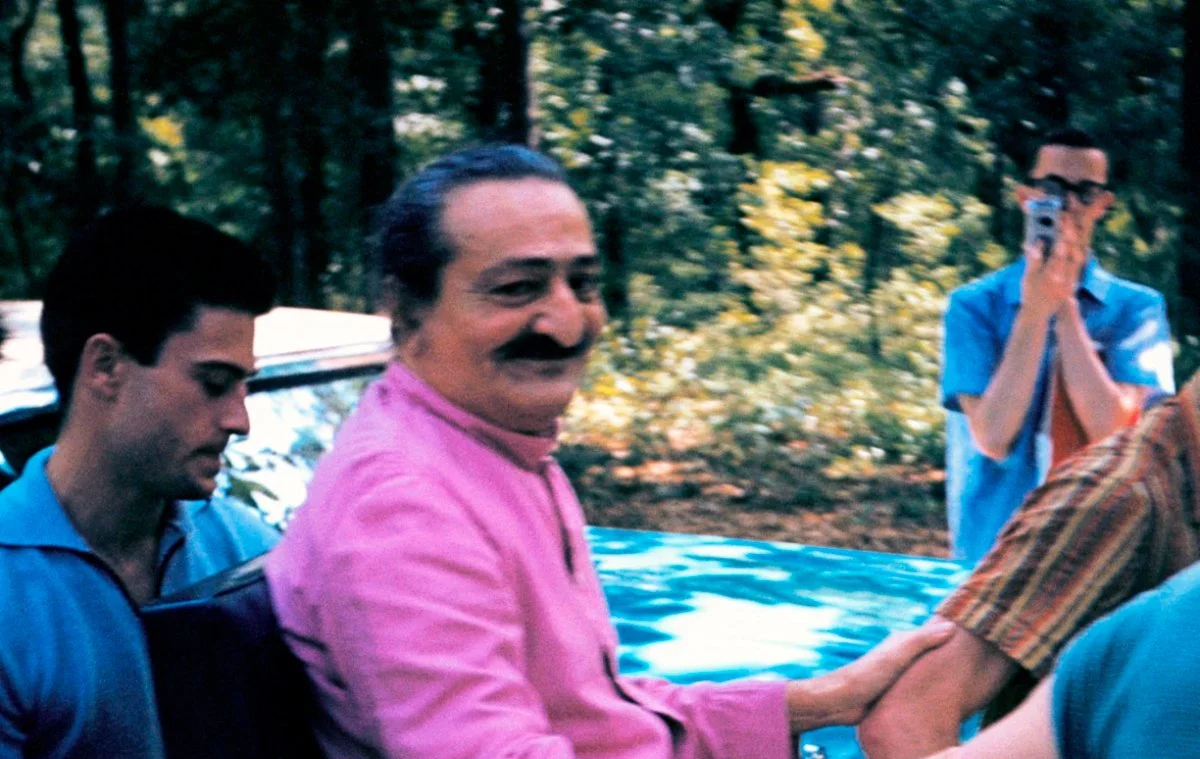 BABA CARRIED BY DANCERS-4.jpg