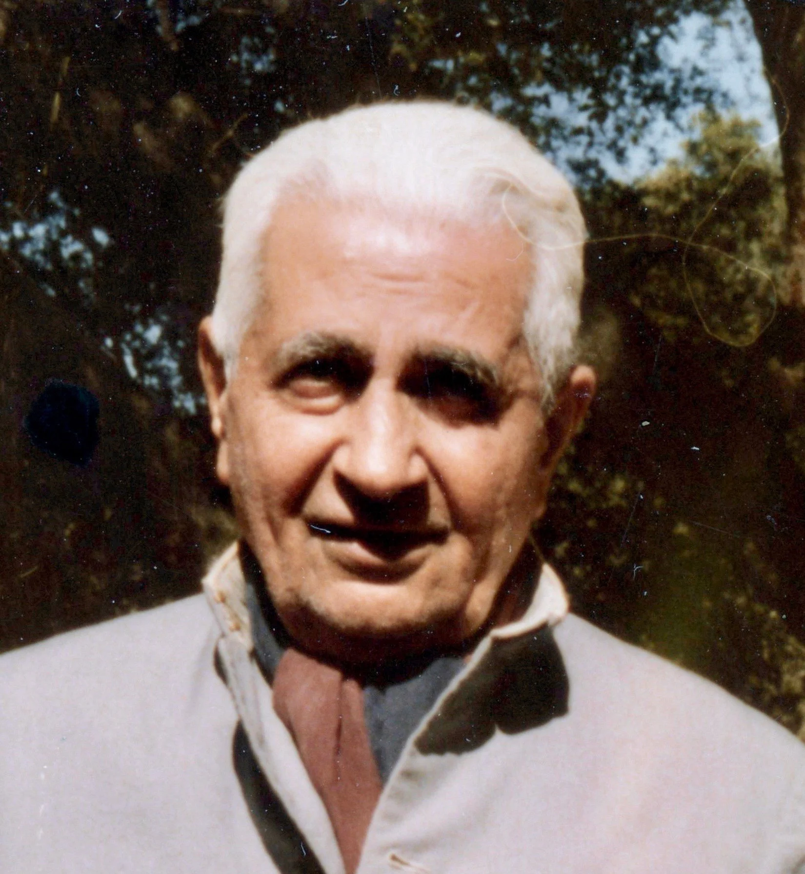 00016_p_r18ajgvpbjv0016-cropped.jpg