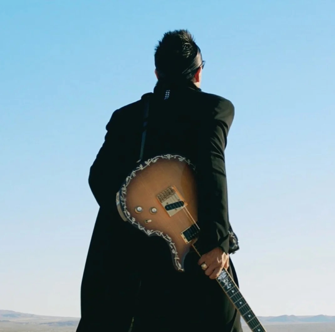 Tsuyoshi Nagabuchi - Black Train