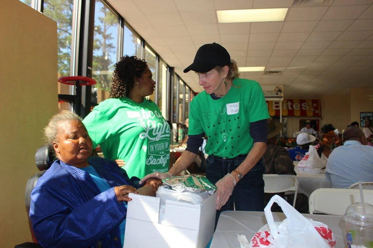 Project Backyard helps Hungry Families on Thanksgiving Day