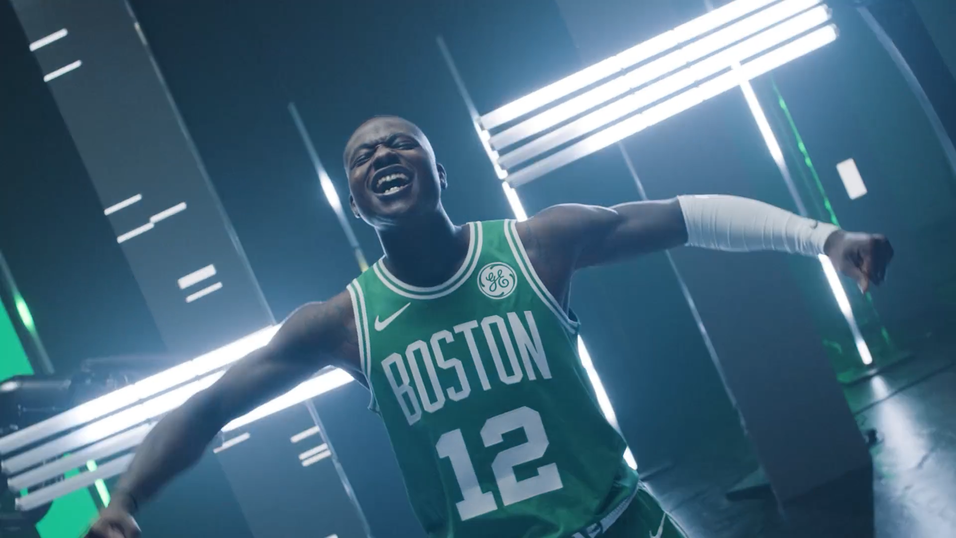 control___boston_celtics_open_2018 (1080p).mp4.00_00_34_09.Still004.png
