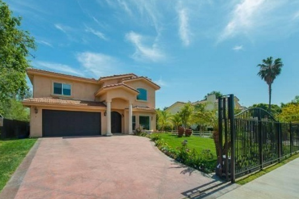  6222 Ranchito AveSold:&nbsp;$985,000