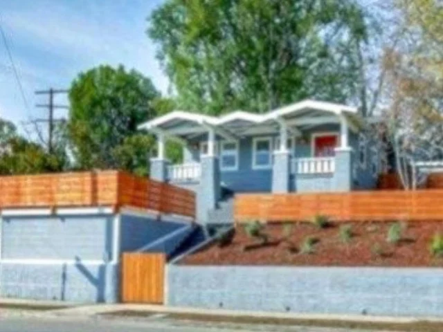 901 N. Benton Way$950,000 