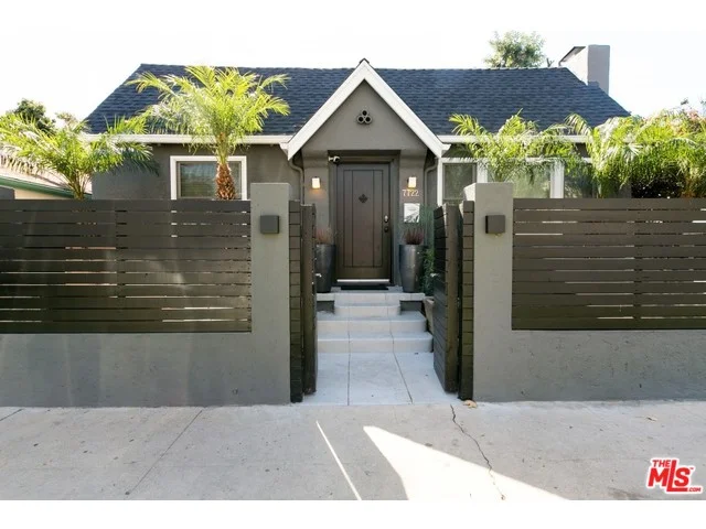 7722 Clinton St$820,000